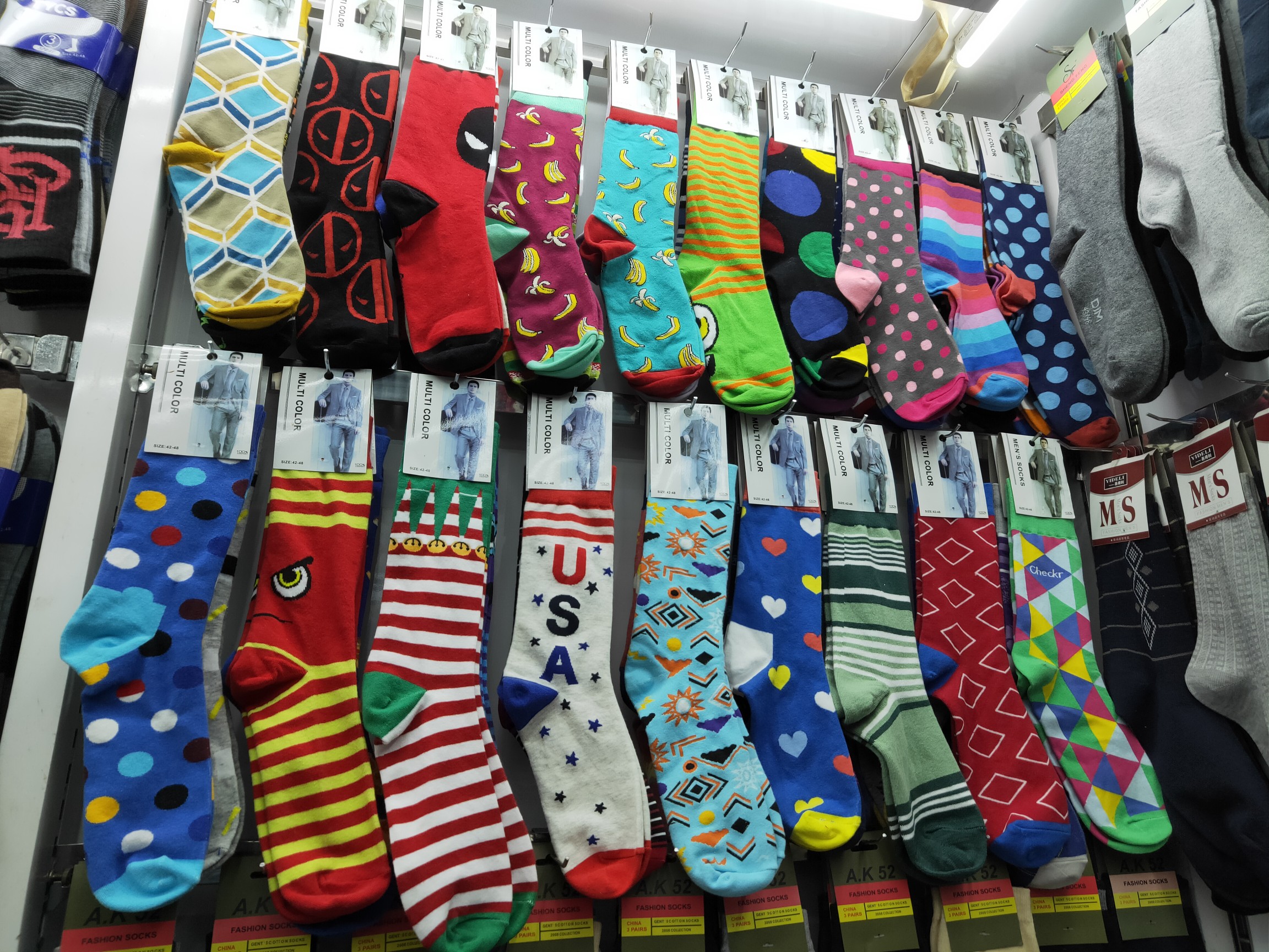 All-cotton export men's socks, flower-patterned trendy socks, cartoon bright color socks