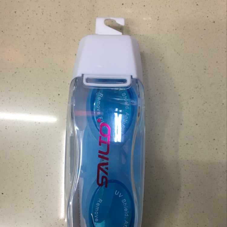 Anti-fog swimming goggles