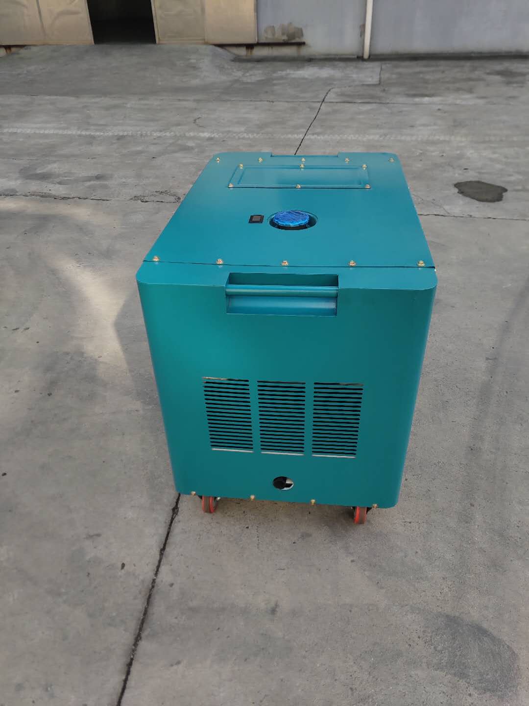 10KW/12KVA柴油发电机家用静音款详情4