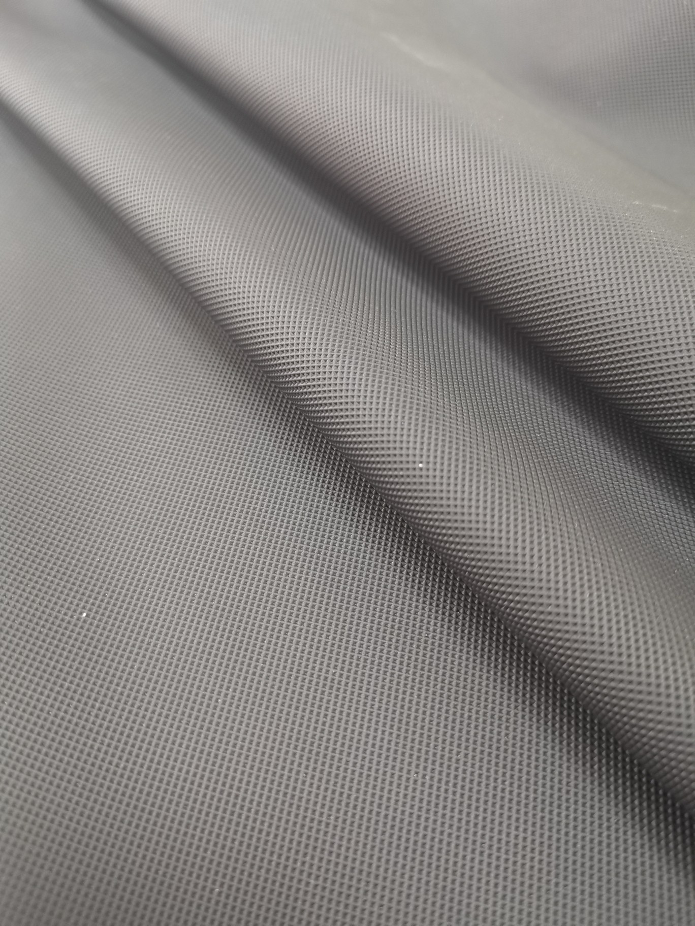 In 2020, the best-selling anti-slip touch screen mobile phone gloves made of leather fabric are wear-resistant and scratch-resistant materials Application Scenario