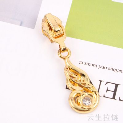 Fashionable metal zipper pulls, diamond-encrusted new style, hot-selling zipper pulls, factory direct sales