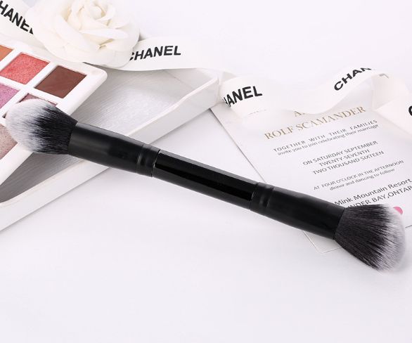 Factory direct sales of makeup Brush 008
