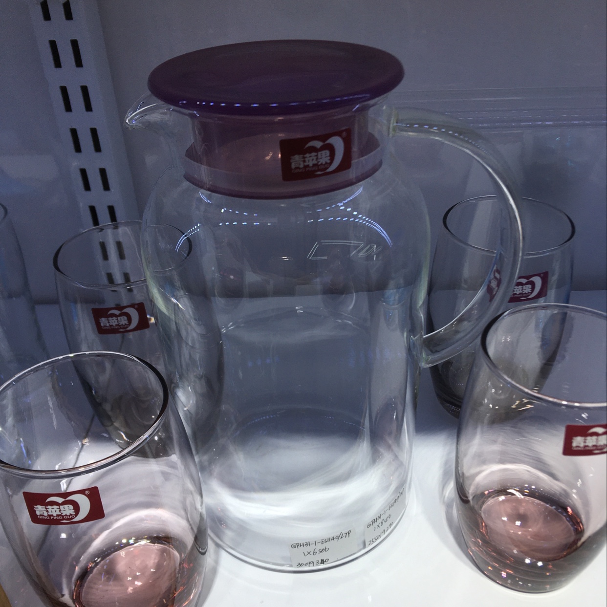 Seven-piece water and glass set