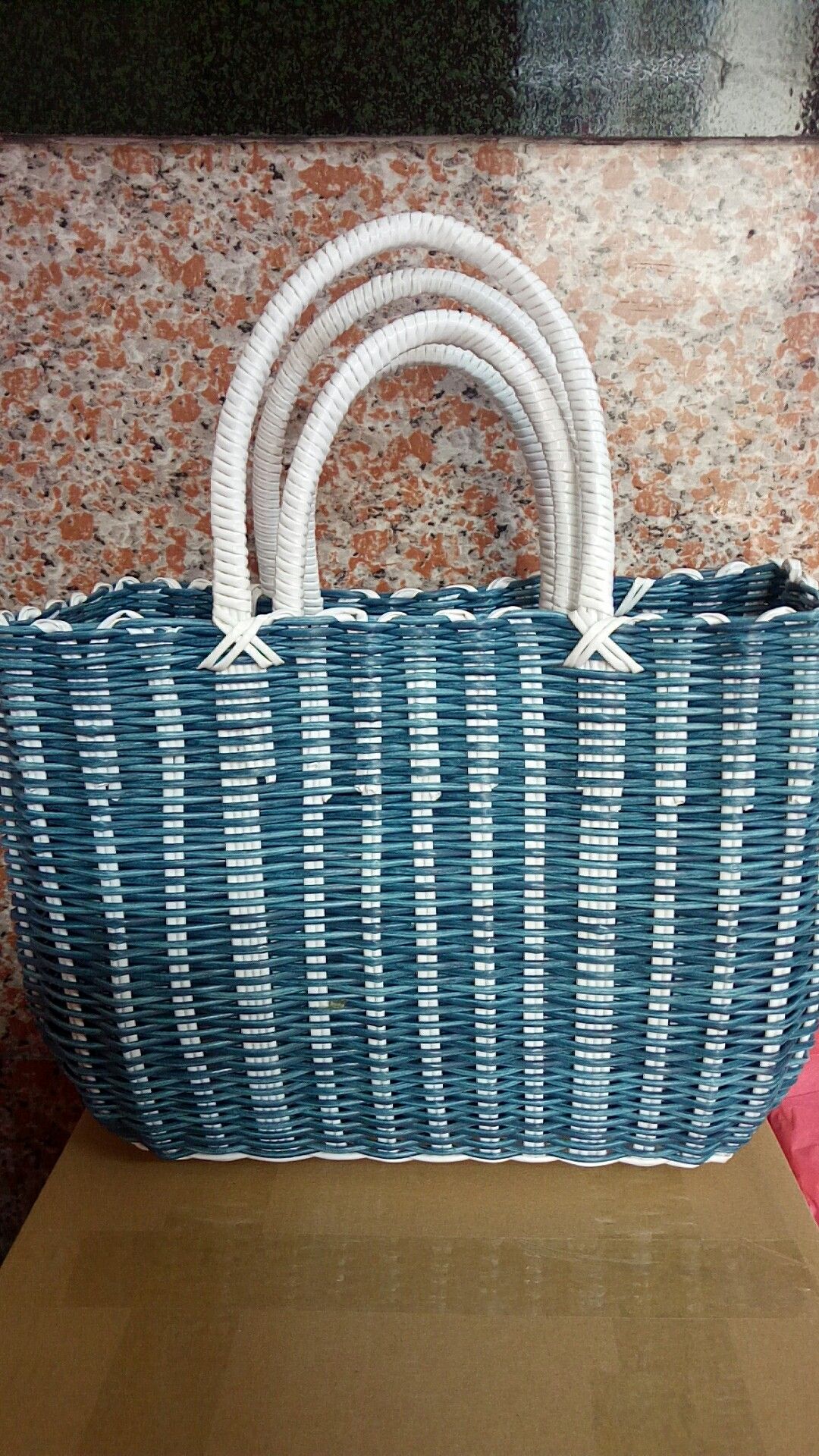 Plastic Woven Hand Basket Shopping Basket Supermarket Shopping Basket Picking Basket Bathroom Storage Basket Bath Basket Bath Basket Specification drawing