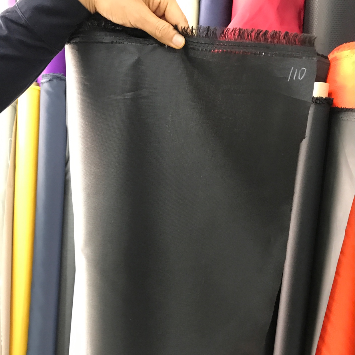 厂家直销正品批发里布箱包材料图