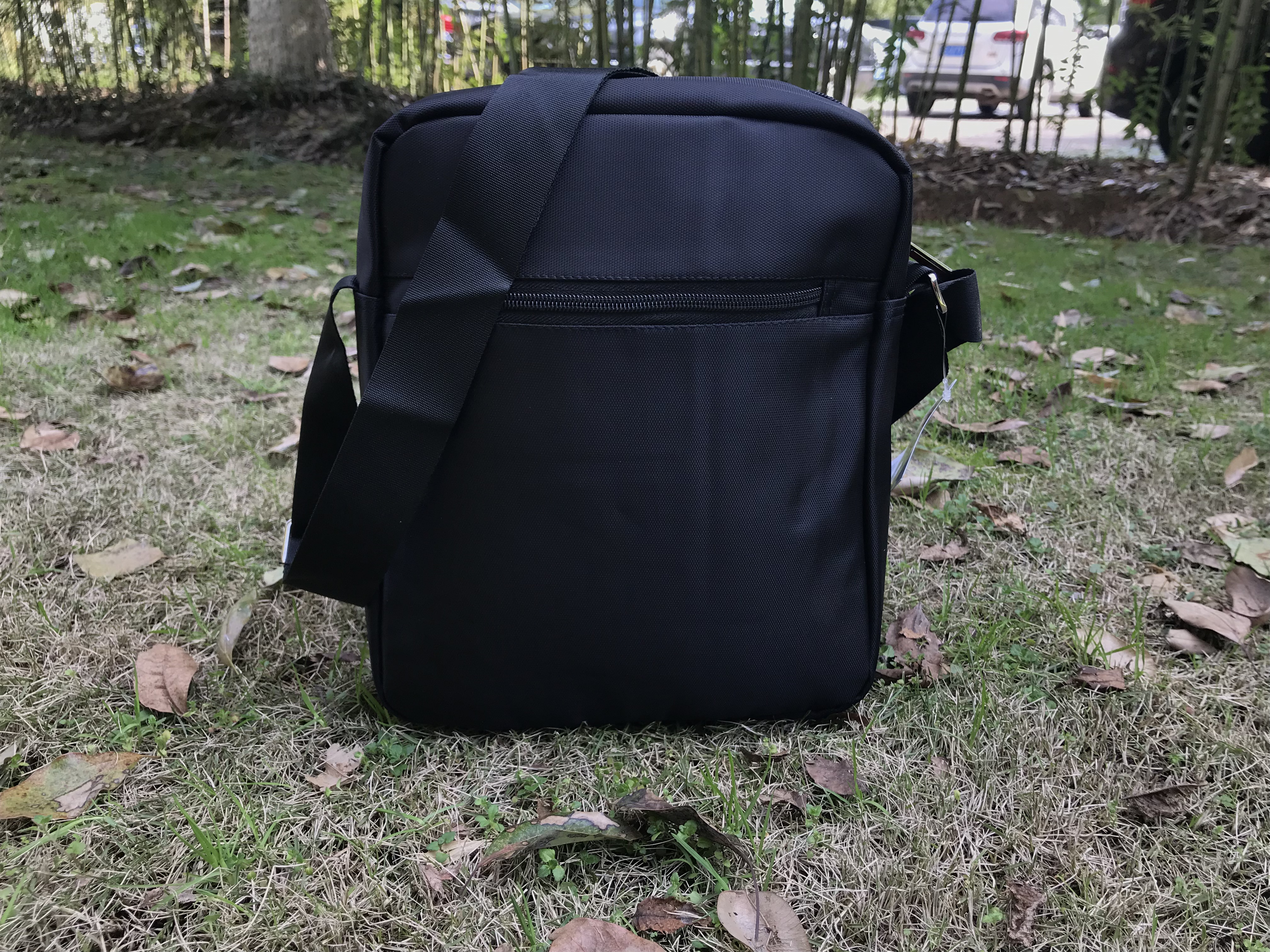 Yiwu Good Goods Business small bags, men's bags, women's bags, shoulder bags detail image 5