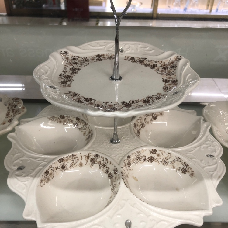 Unique style pure ceramic plate thumbnail