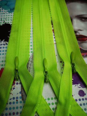 The color and length of the No. 3 nylon silk invisible zipper can be customized. It is suitable for skirts and down jackets in the color of the national card CCC card Item Picture