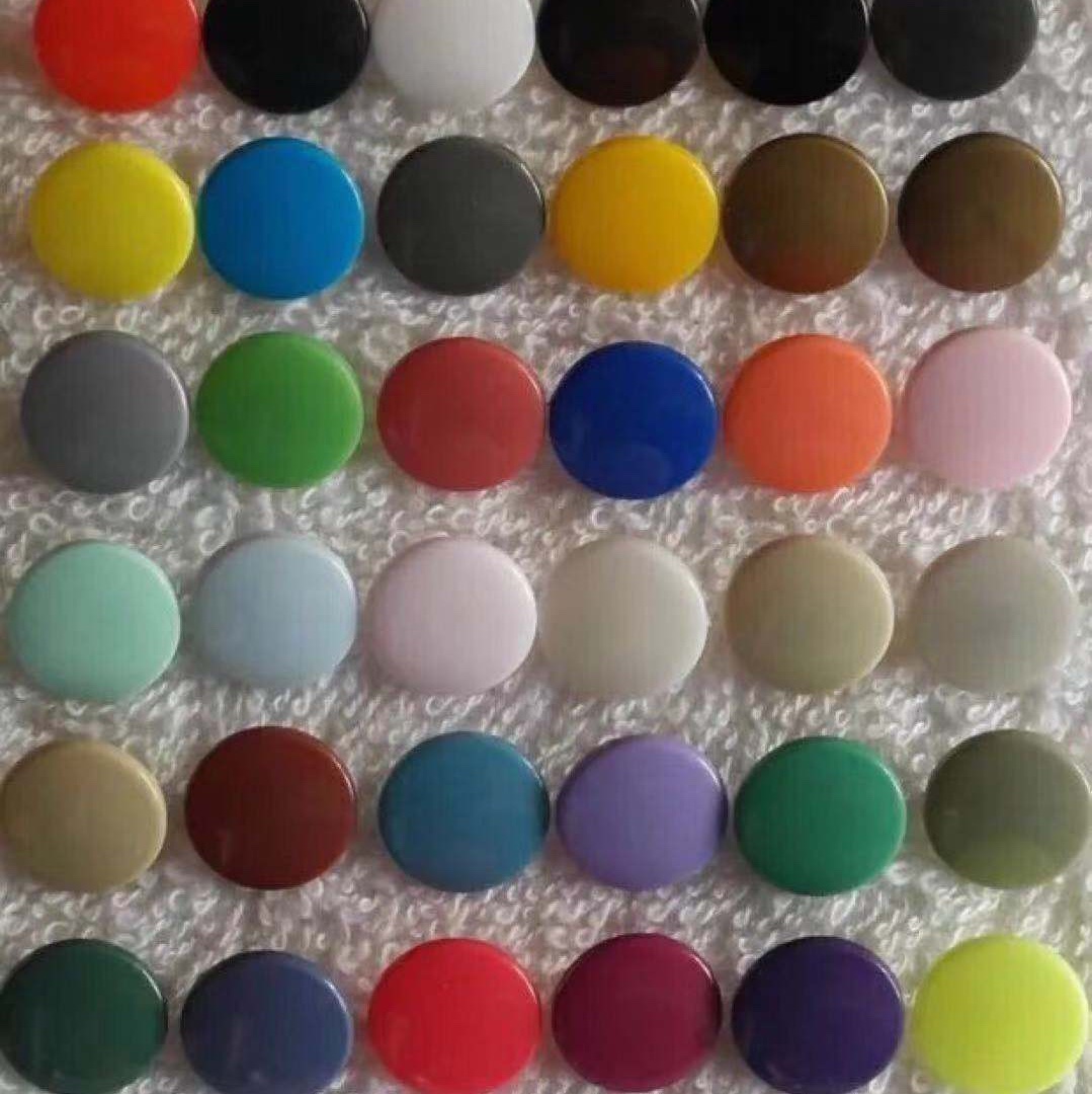 High-quality Hualian KAM eco-friendly T5 four-button children's clothing face mask with large white buttons in stock details Picture