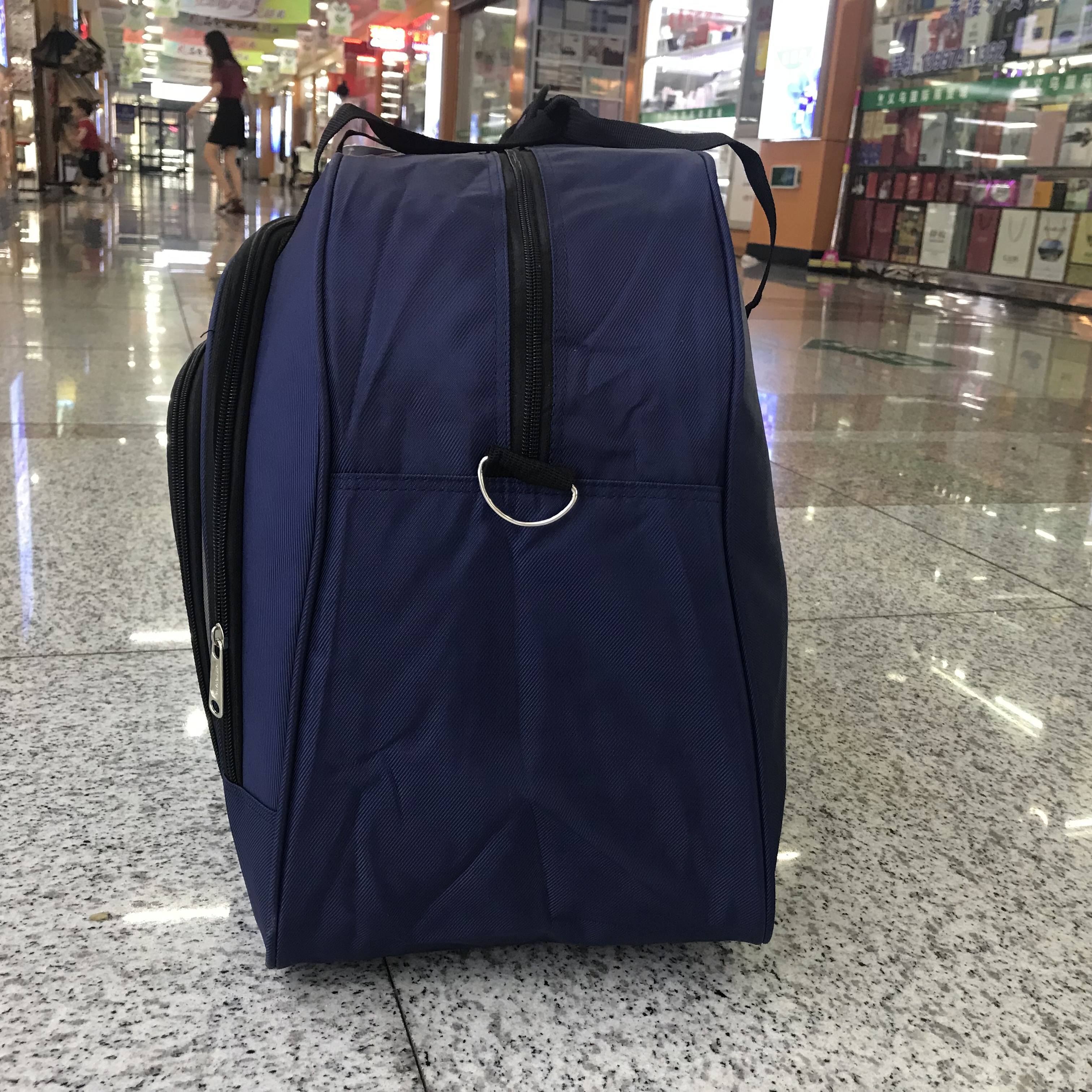 Yiwu quality waterproof nylon hand-held travel bags for business trips and Tours, large-capacity luggage bags for men and women, short trips detail image 3