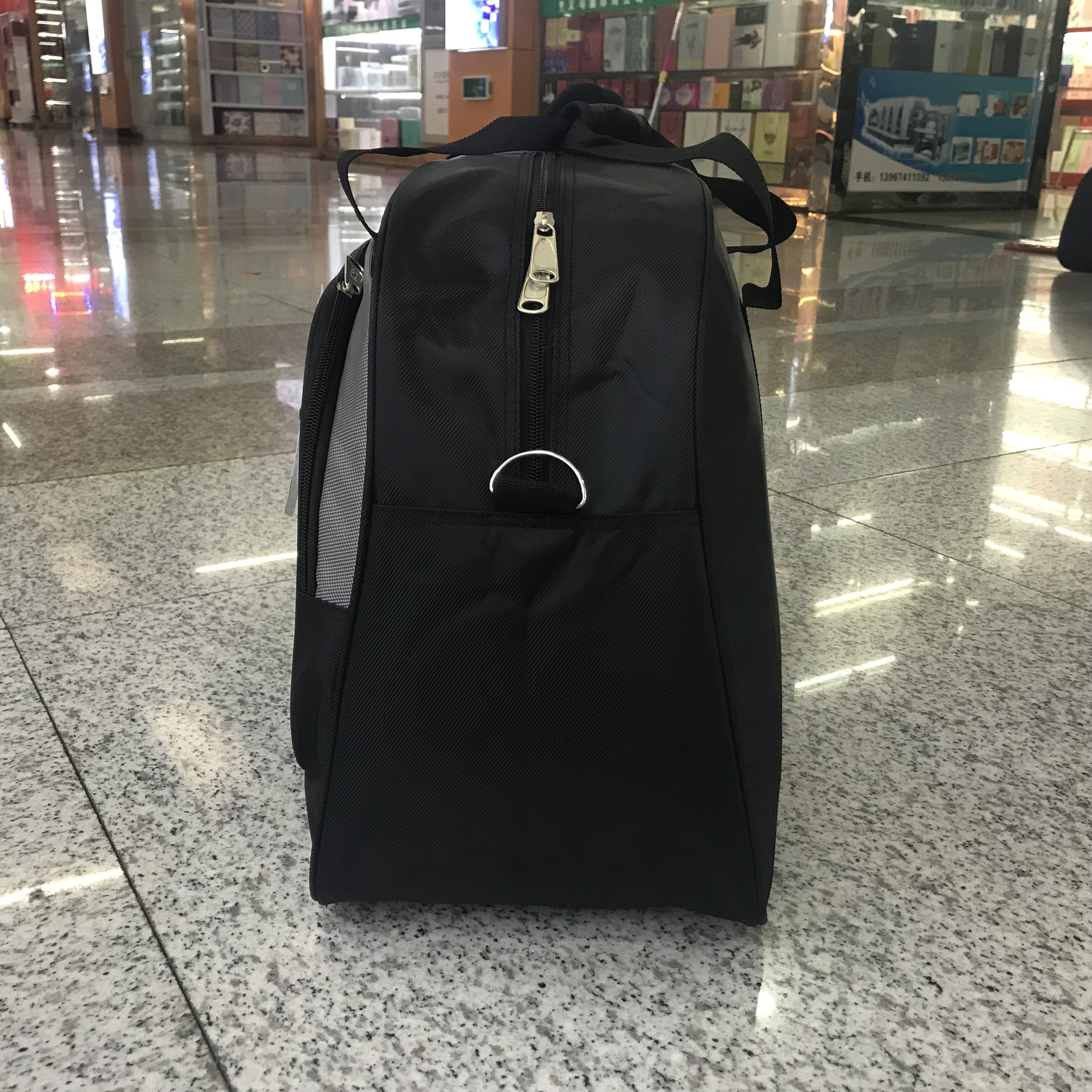 Yiwu quality waterproof nylon hand-held travel bags for business trips and Tours, large-capacity luggage bags for men and women detail image 5