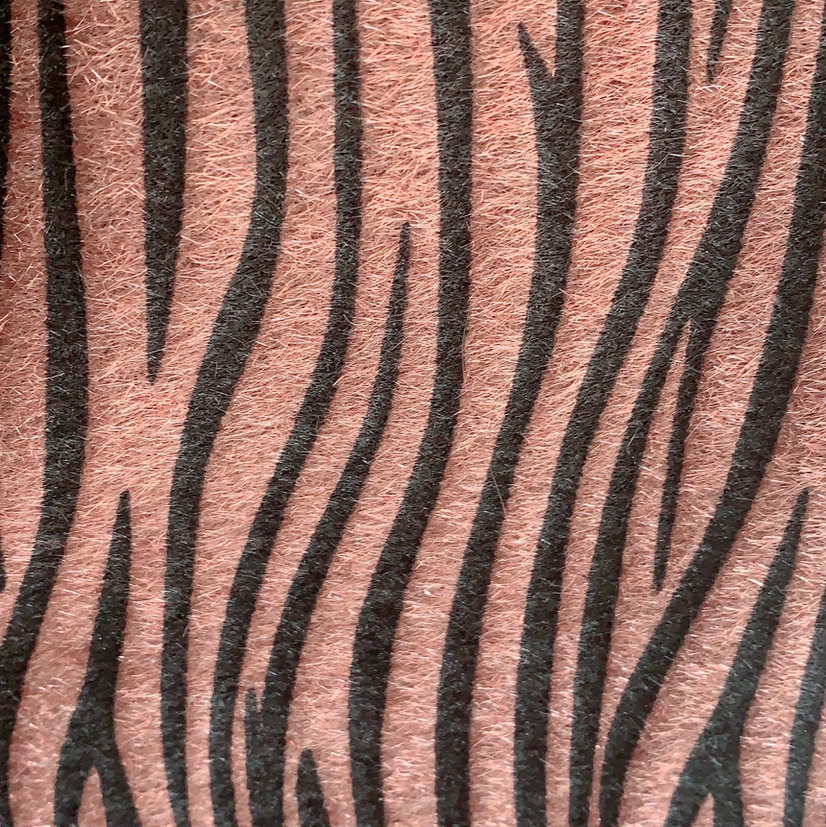 厂家直销植绒豹纹斑马纹奶牛纹，长颈鹿纹，用于工艺品饰品手机壳，背包，礼盒包装等详情图10