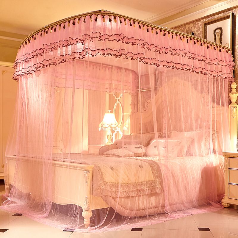 U-Shaped Retractable Mosquito Net 888 Application Scenario