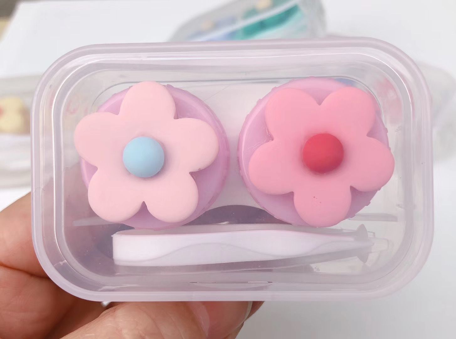 New convenient cartoon little flower cartoon contact lens companion box
