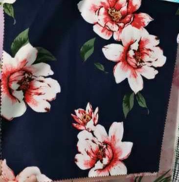 Double-sided brushed printed scarf, fashionable 2020 style details Picture