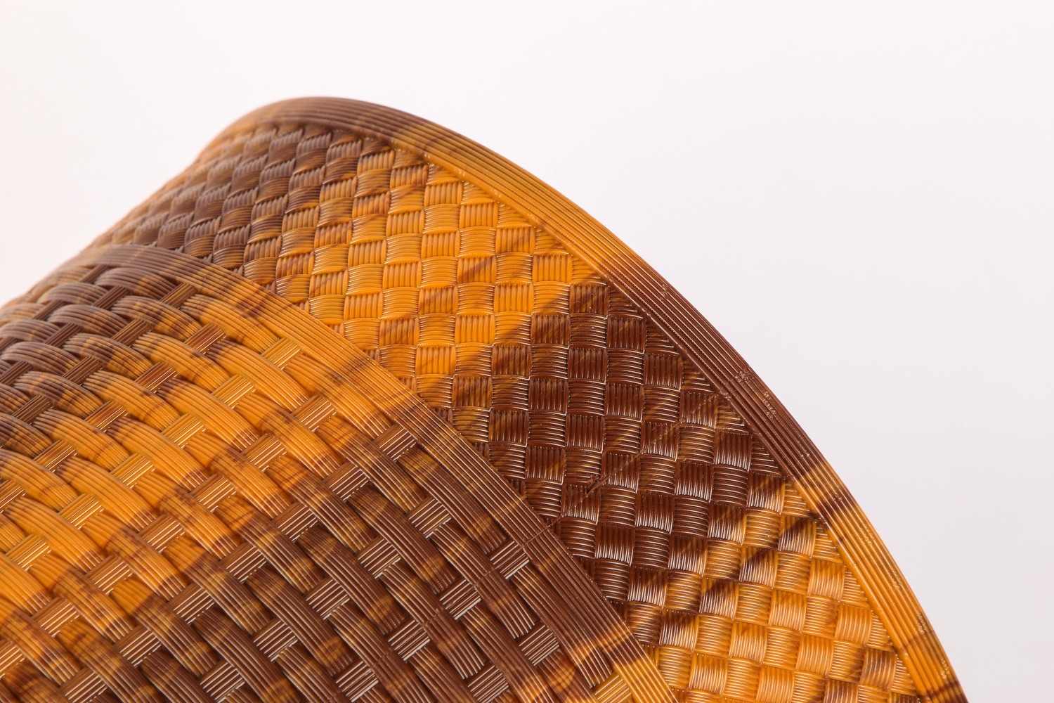 Round plastic trash can, creative paper basket, wood-grain woven pattern household trash can undefined