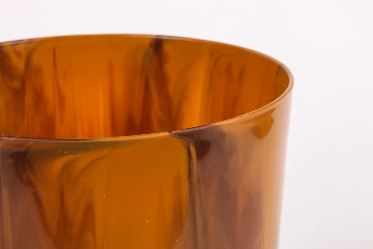 Creative wood grain, colorful cloud, indoor round plastic trash can, household wastebasket, kitchen and bathroom garbage bin undefined