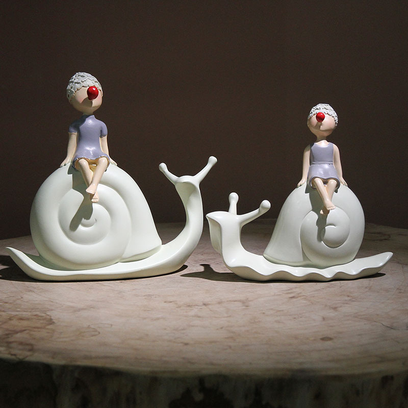 Creative and simple TV cabinet, study and living room, bubble-blowing girl ornaments, soft furnishings, artworks, home decorations, handicrafts undefined