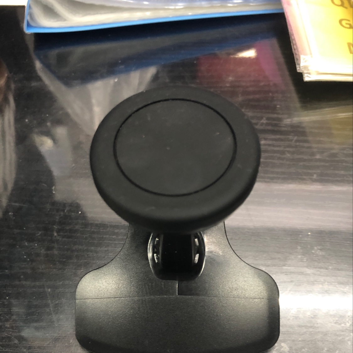 手机支架黑塑料车载可调节粘贴夹扣通用产品图