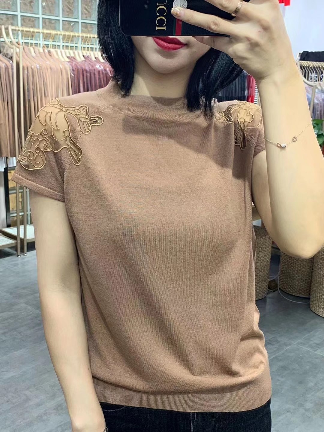 Fine Wool Short Sleeve Wearing Effect Diagram