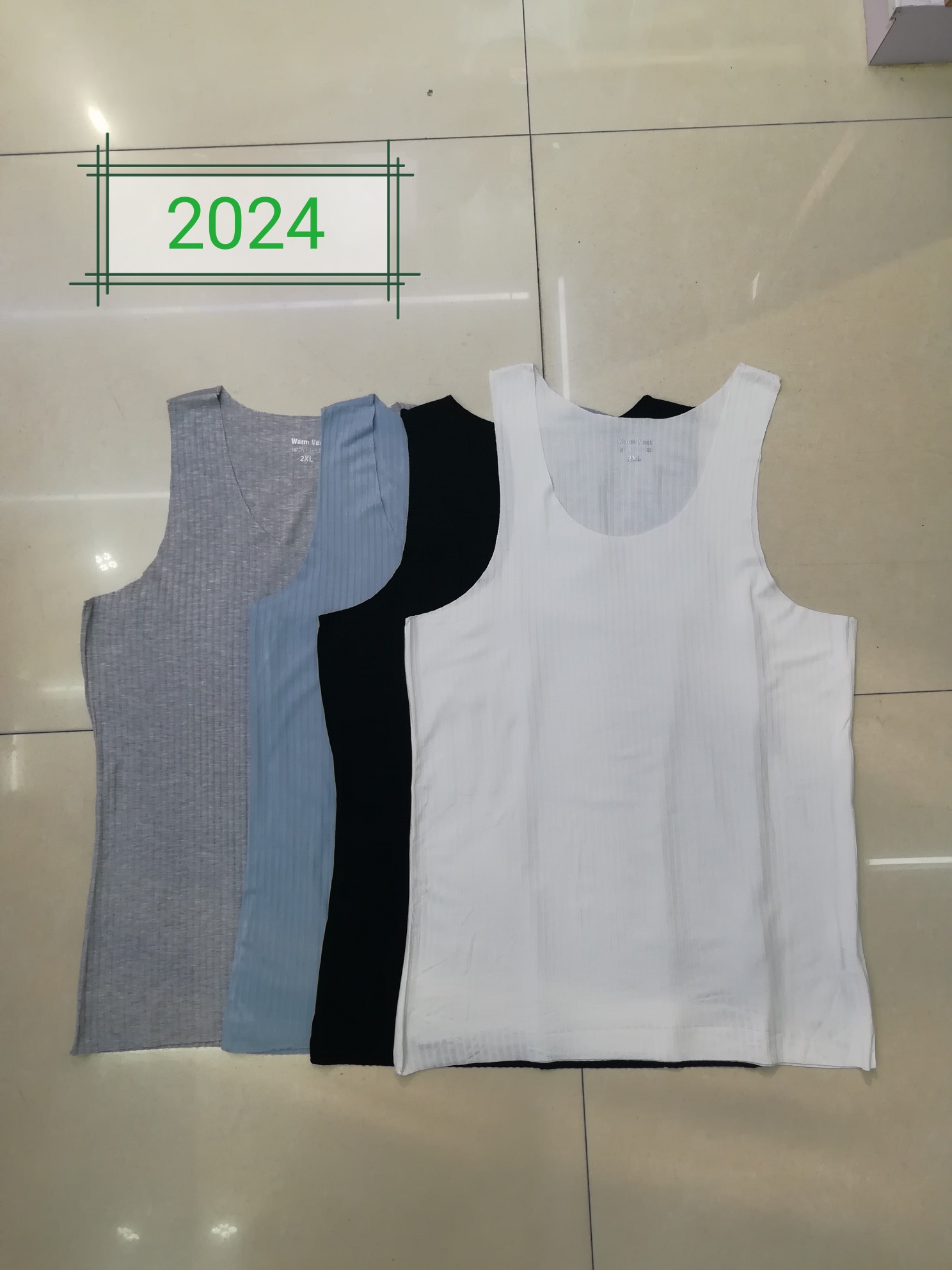 Men's body cut seamless wide vertical strip cotton gamodale vest. The vest