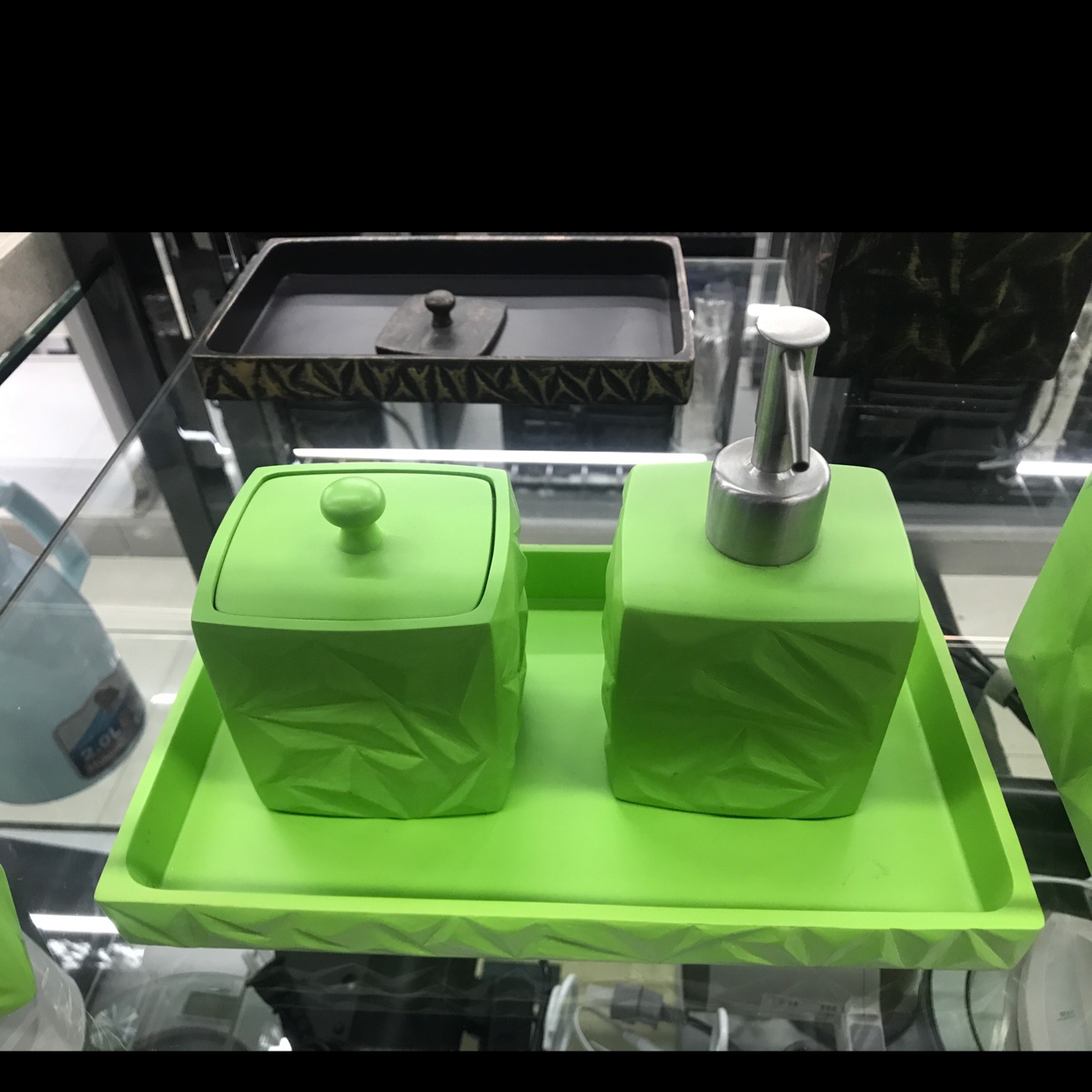 Factory direct sales of hotel supplies, bathroom supplies, tissue boxes, trays, hand sanitizer bottles, consumables boxes Application Scenario