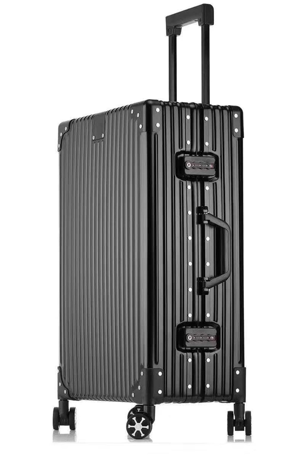 L05 carry-on suitcase, a high-quality product from Yiwu, is made of all-aluminum-magnesium alloy with a 20-inch square corner inner lining. It is detachable, shock-resistant, and resistant to compression. It can seat people and has a grid pattern on the surface