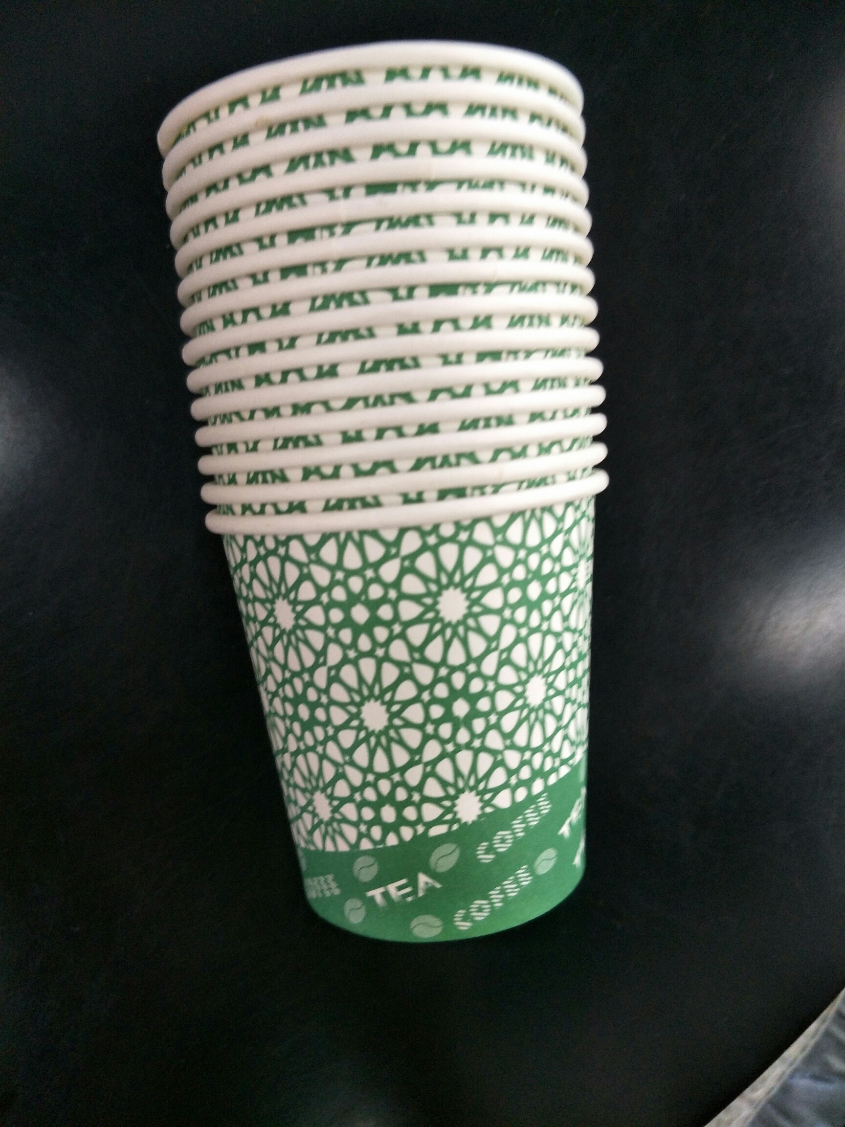 5安司220克纸杯，每包50只，每包3.5元，起定量5万，可以按客户要求定量图案跟包装图