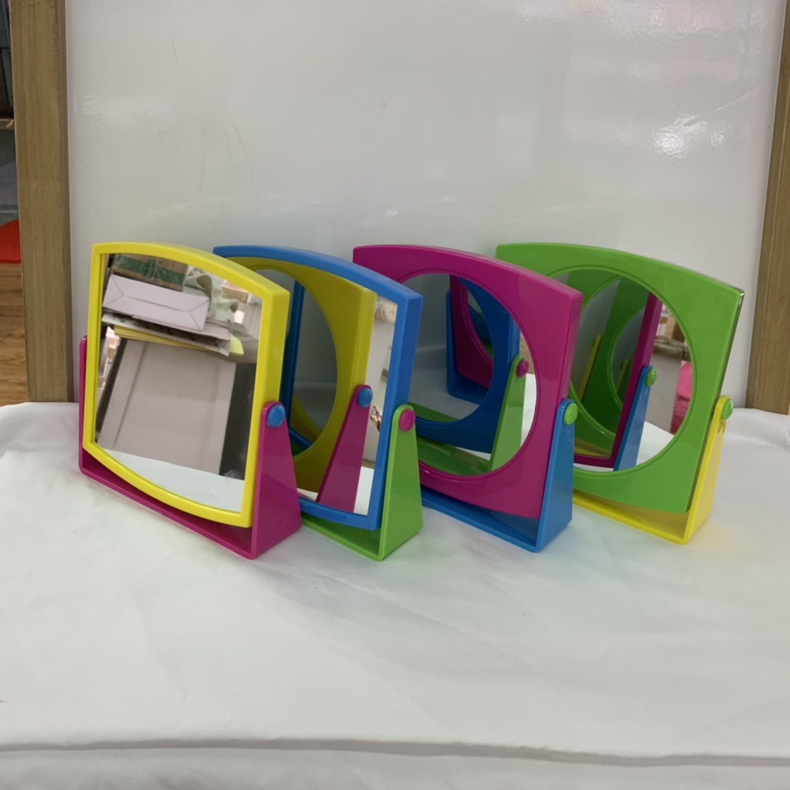 台式简约双面镜办公室桌面宿舍美妆镜