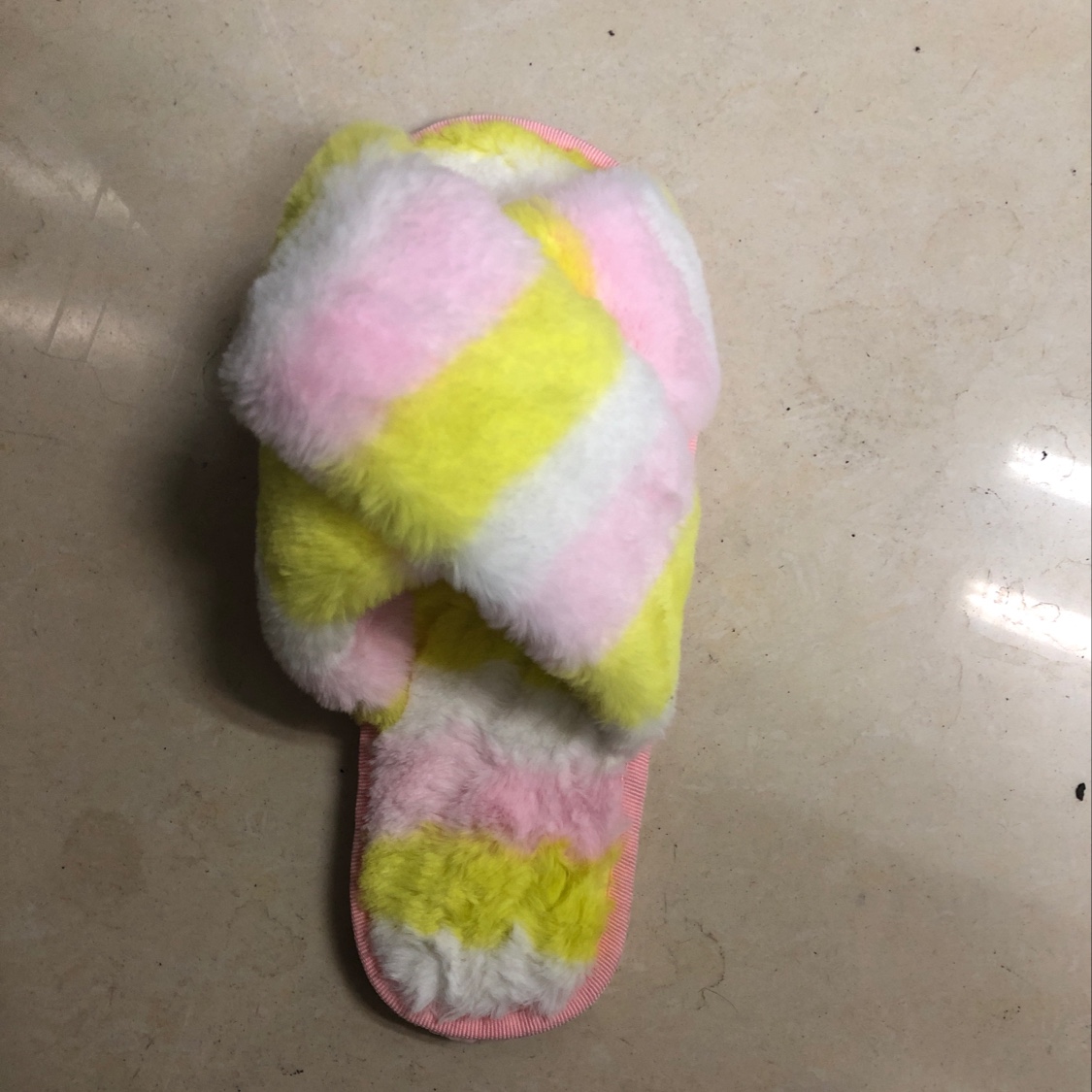 The new products are marketed as non-slip and wear resistant cotton slippers thumbnail