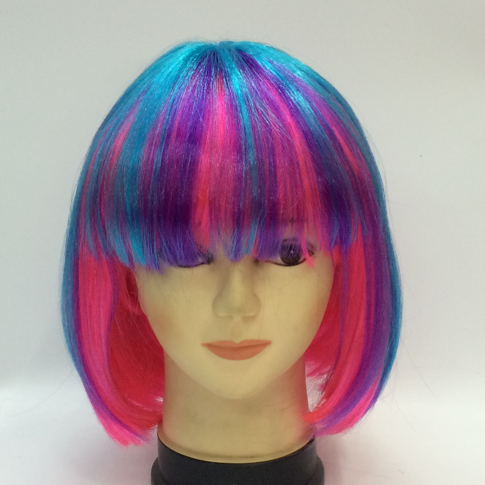 Color student bobo hair short straight hair full figure