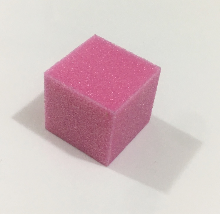 2.8*2.5*2.5小豆腐块白底实物图