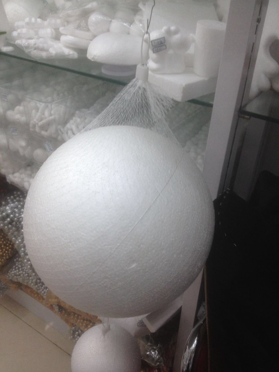 泡沫球圣诞球保丽龙球30㎝实心球婚庆装饰大球30个球一编织袋产品图