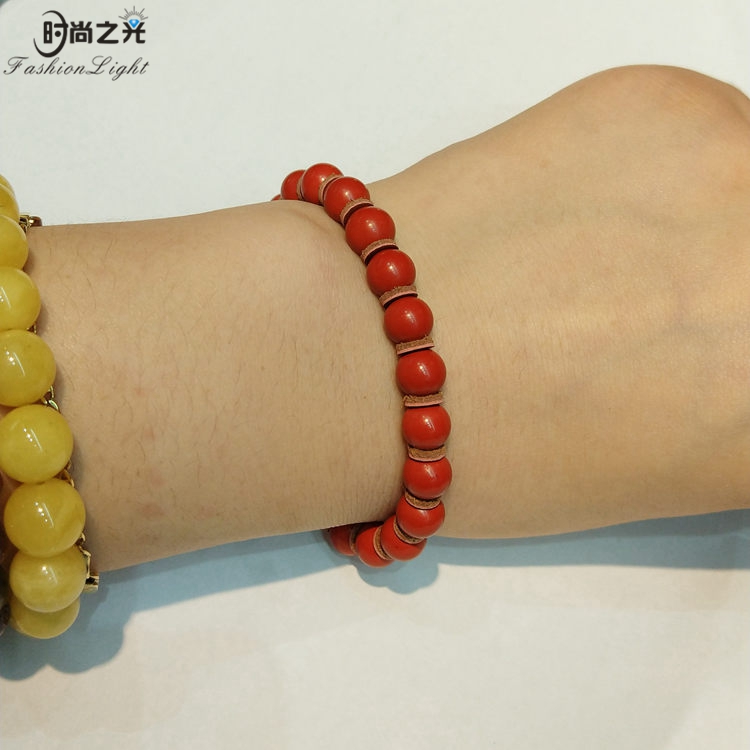 The high-content cinnabar women's single-loop bracelet is simple and elegant detail image 5