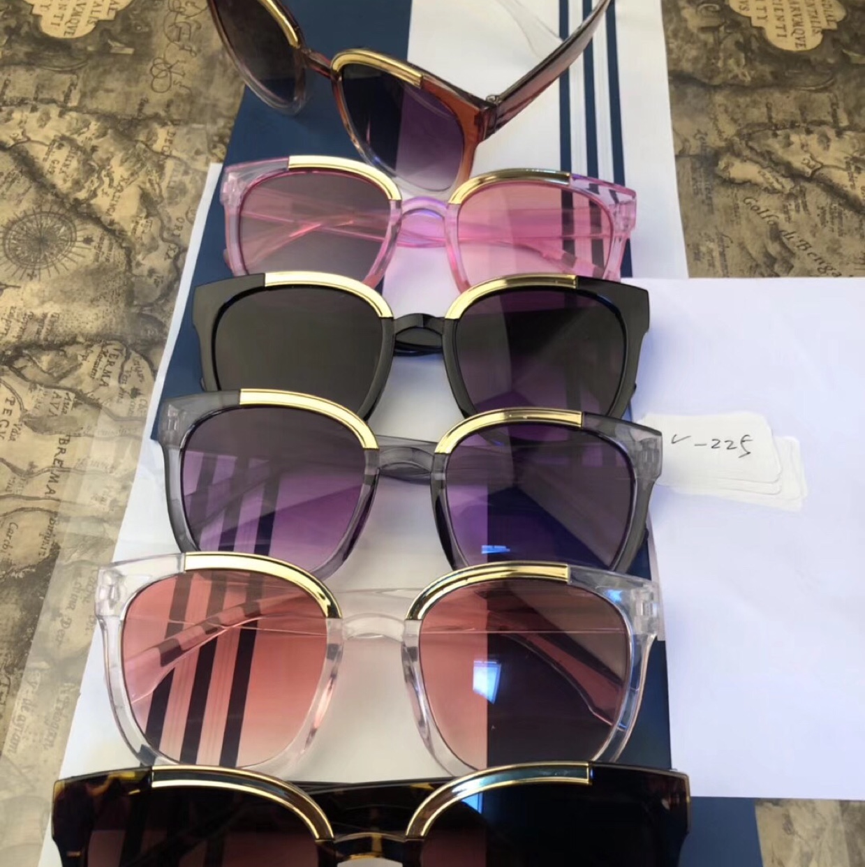 Sunglasses are popular fashion items for both men and women thumbnail