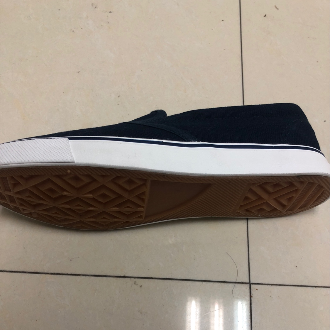 Un pie con pedaleo casual sneakers Specification image