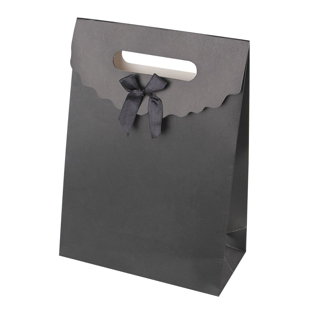 Flip-top bow special color universal gift bag, cute white cardstock gift handbag in stock for wholesale Application Scenario