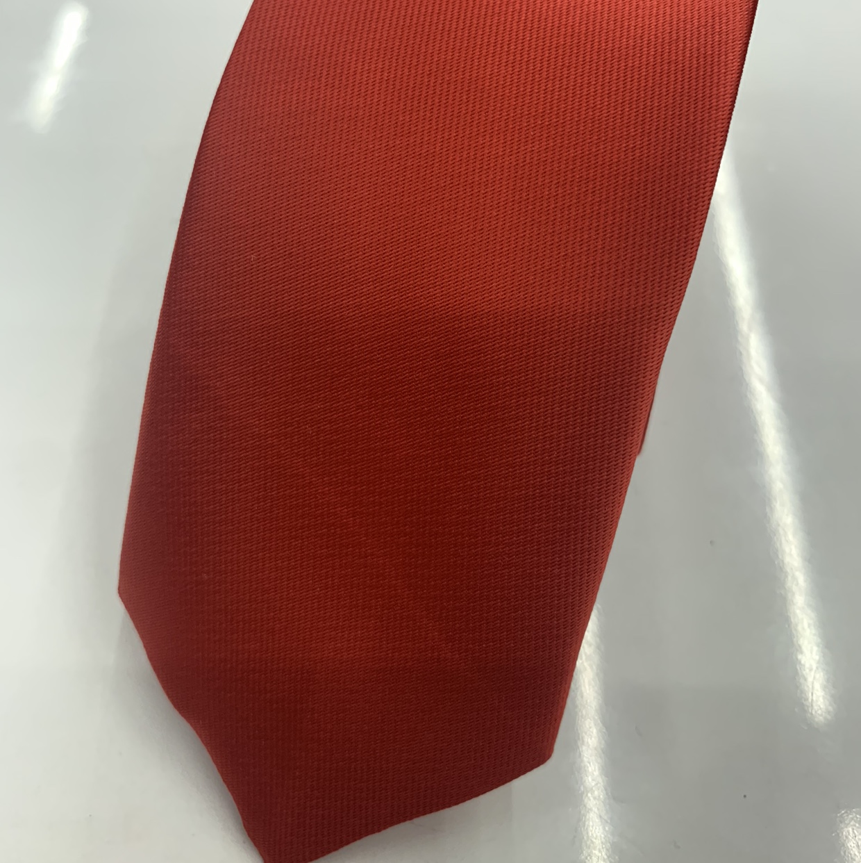 A single-color tie with a high weft density of 5.5 cm details Picture
