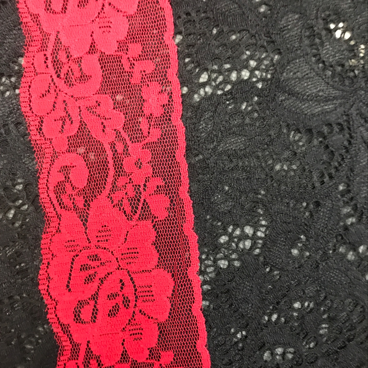 Lace has no elastic lace