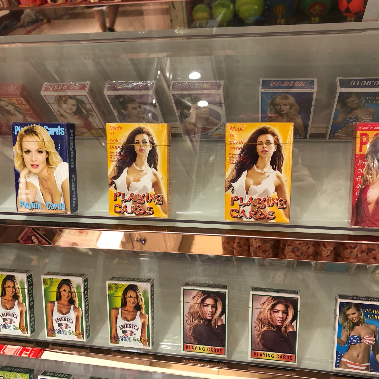 扑克白底实物图