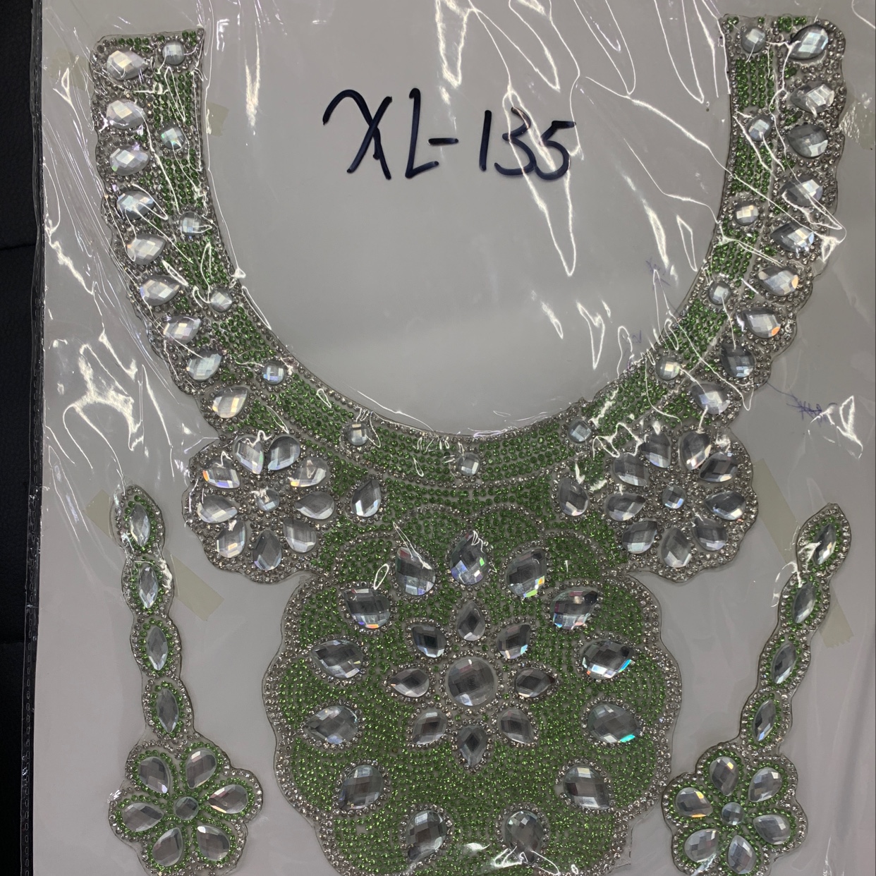 collar insignia details Picture