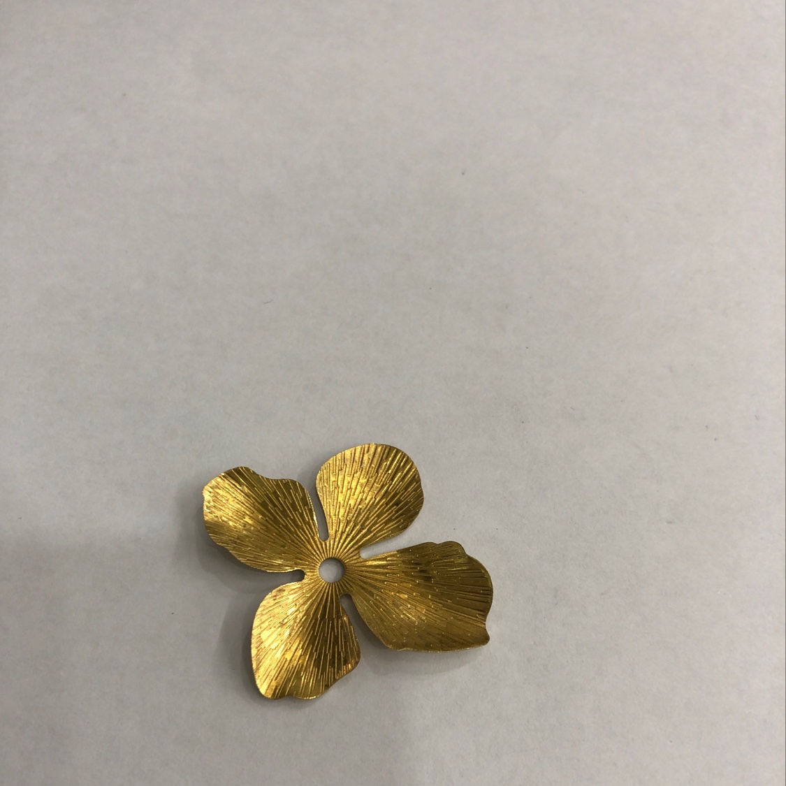 Four flower receptacle mesopore XH04997 thumbnail