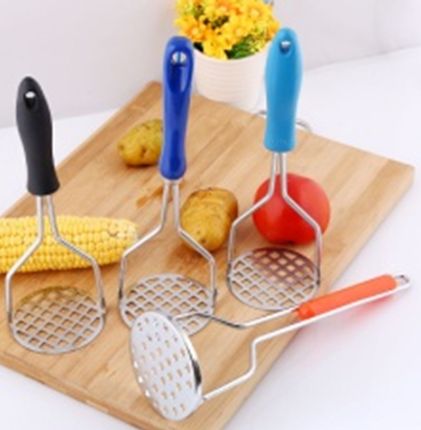 Yiwu good goods plastic handle potato press HL-006 manufacturers direct sales with hot kitchen ware