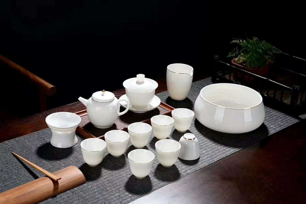Yiwu Selection new Jingdezhen sheep fat jade tea set ceramic teapot creative large set group gift thumbnail