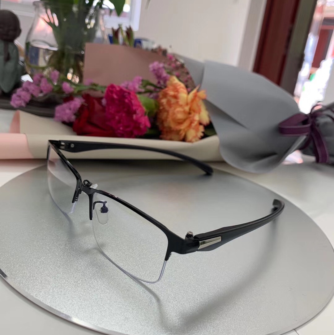 Blue light protection goggles thumbnail