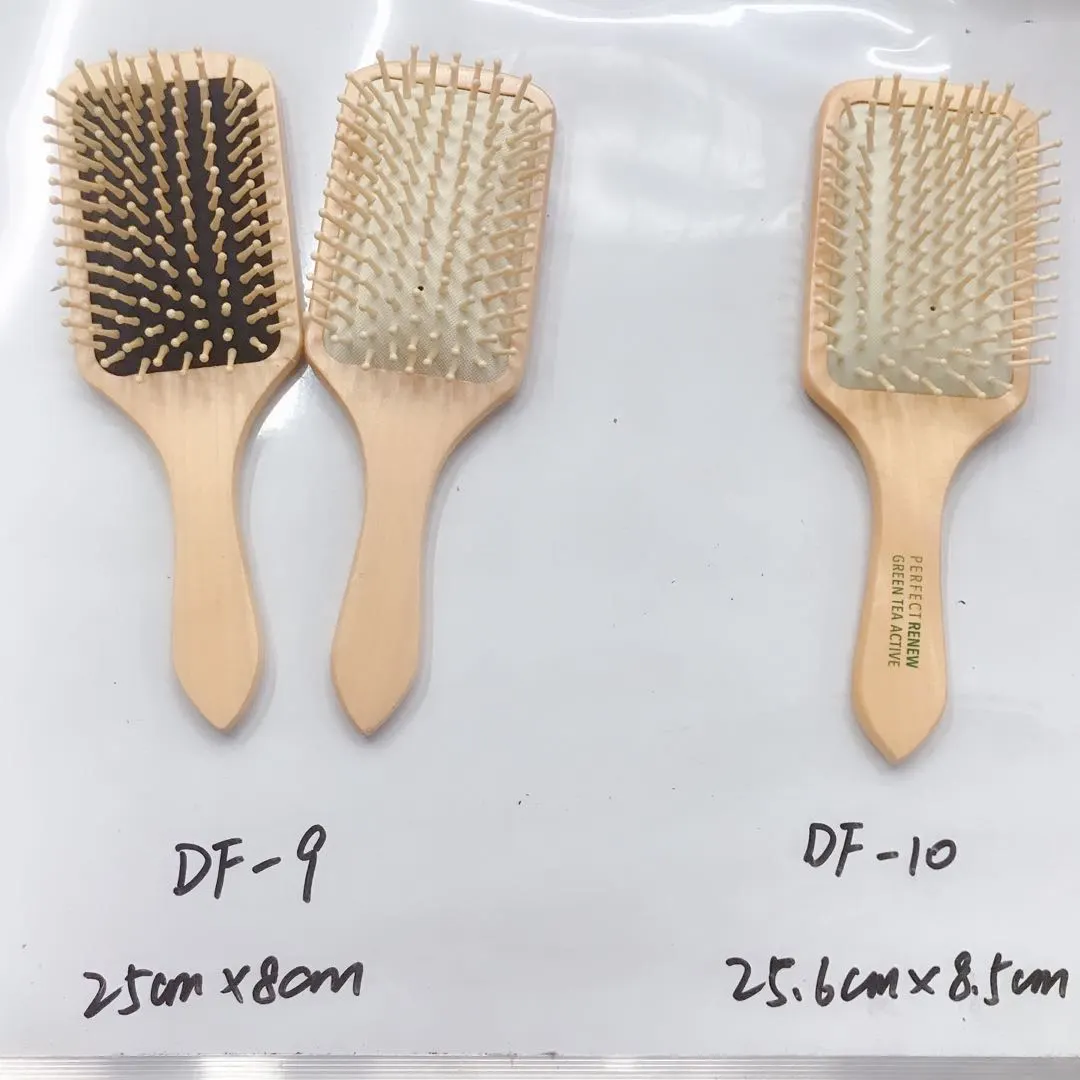 Longfa salon Factory direct sales of new large board combs, airbag massage combs, health care combs, hair smoothing combs and wooden combs detail image 5
