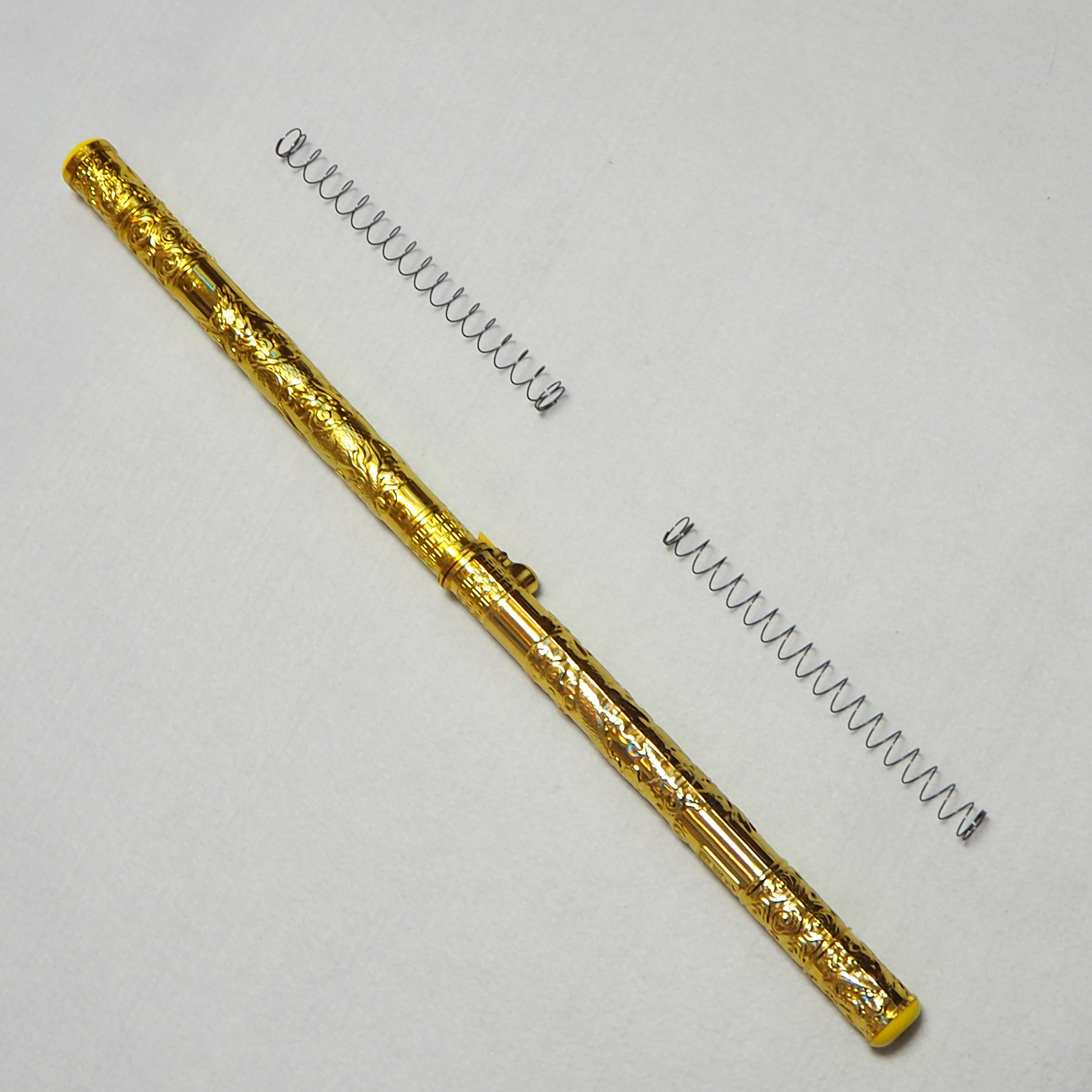 Factory direct sales of new automatic telescopic golden hoop rod with switch spring golden hoop rod, Sun Wukong Ruyi Golden hoop rod detail image 6
