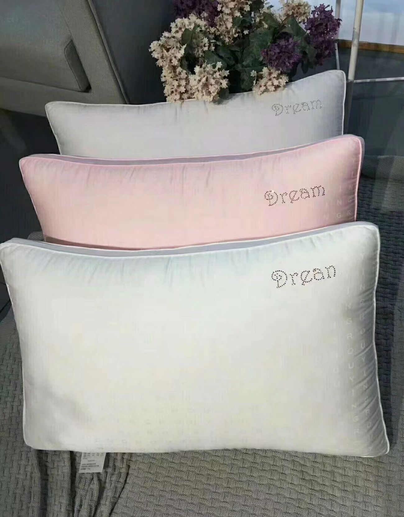 Yiwu Good Goods Manufacturers Direct Wholesale Palace Lord Pillow