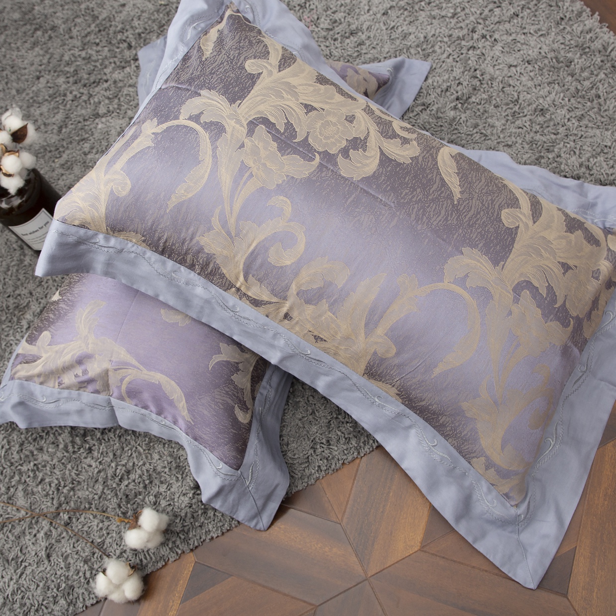 Cotton Jacquard Four-Piece Set
200 X 230 undefined