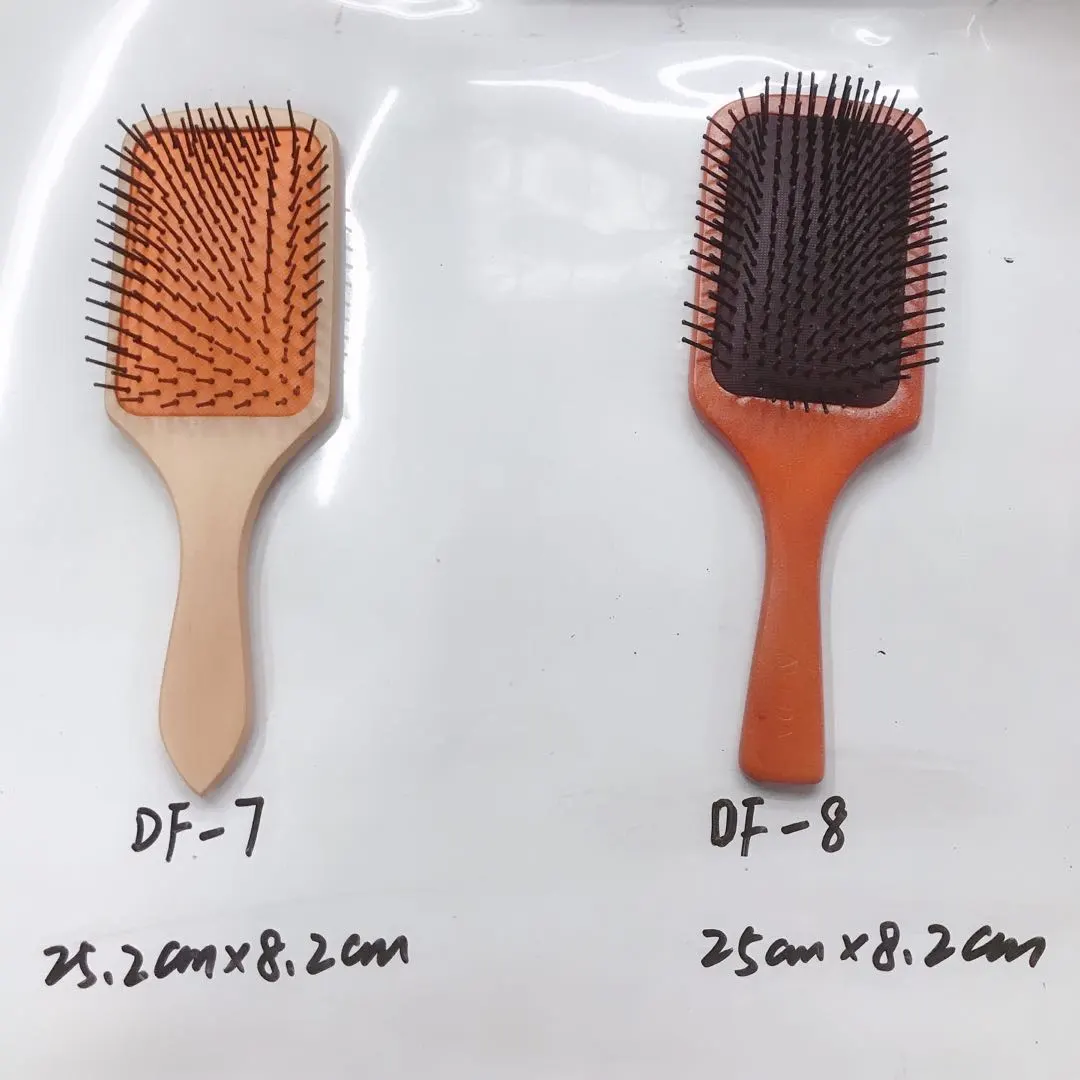 Longfa salon Factory direct sales of new large board combs, airbag massage combs, health care combs, hair smoothing combs and wooden combs detail image 4